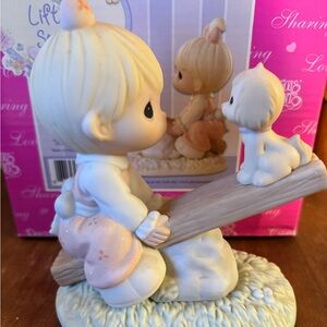 Precious Moments 2005 Collectors Club “You Lift my Spirits” Figurine